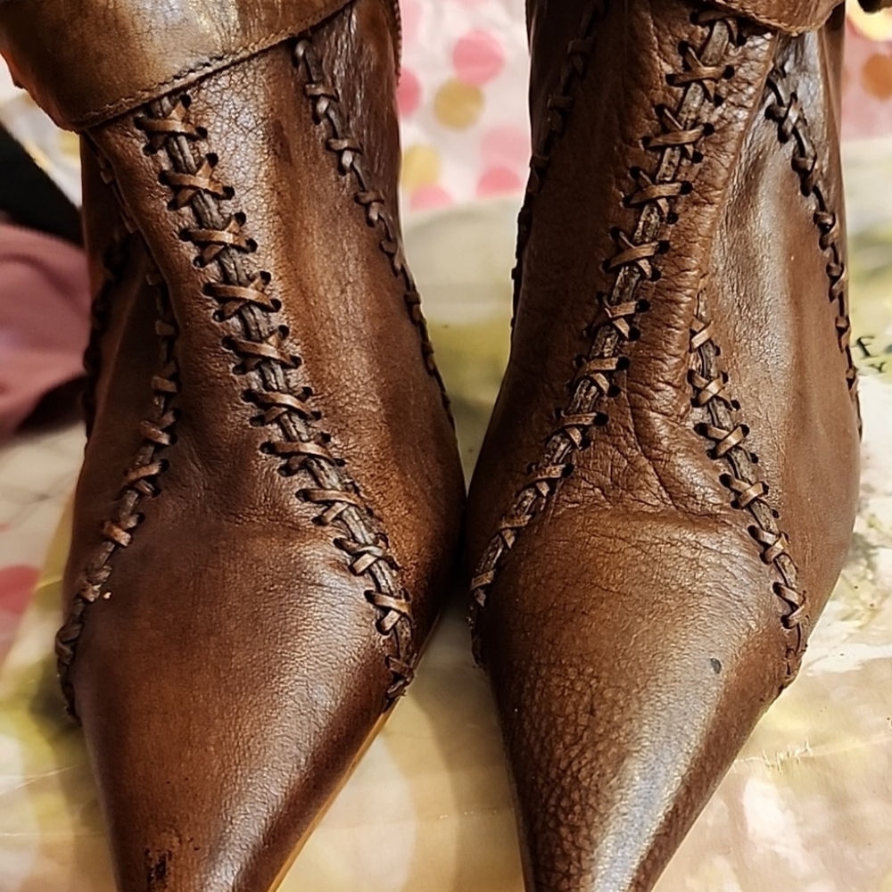 Carlos Leather Ankle Boots size 6.5 made in Brazil (only worn one time) - Picture 6 of 11